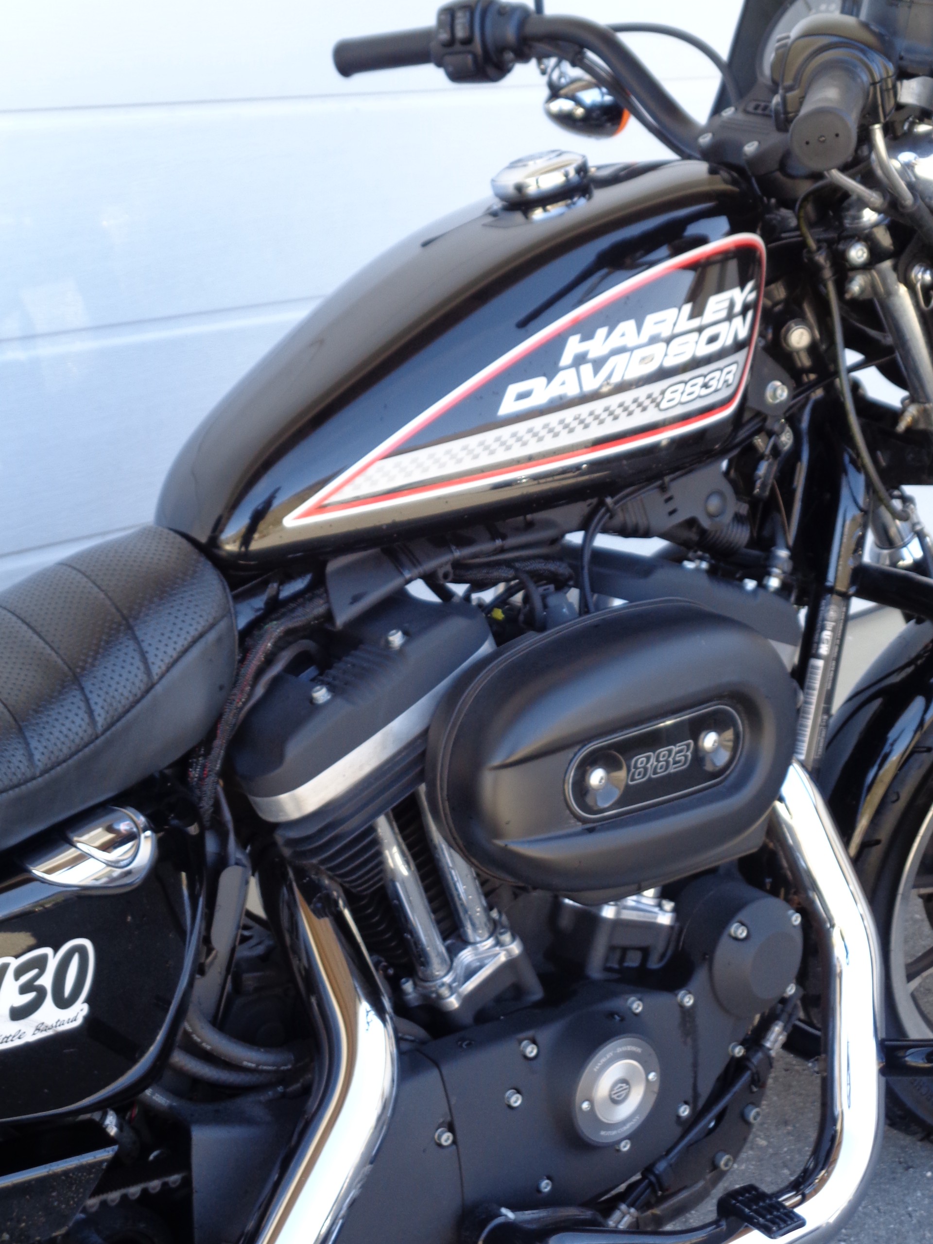 HARLEY-DAVIDSON XL 883 R Sportster Roadster ABS (35kW)-showroom-element-2