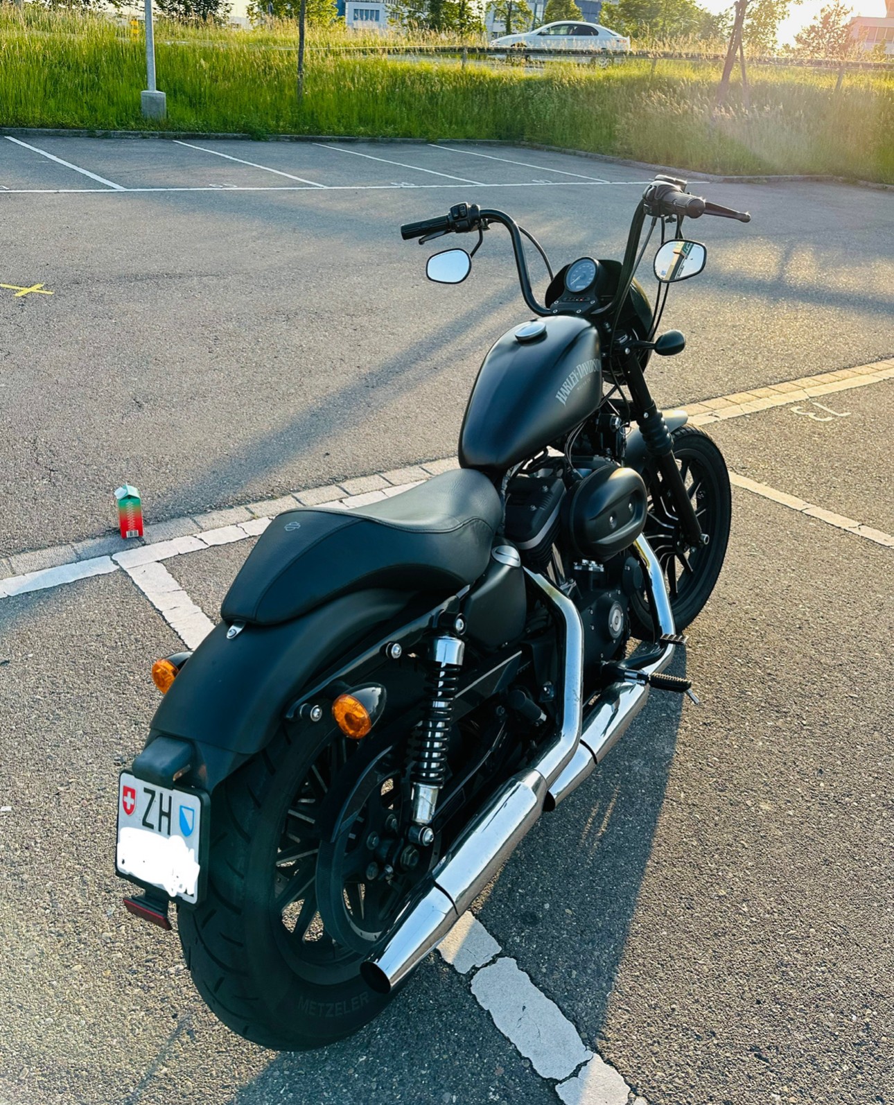 HARLEY-DAVIDSON XL 883 N Sportster Iron-image-2