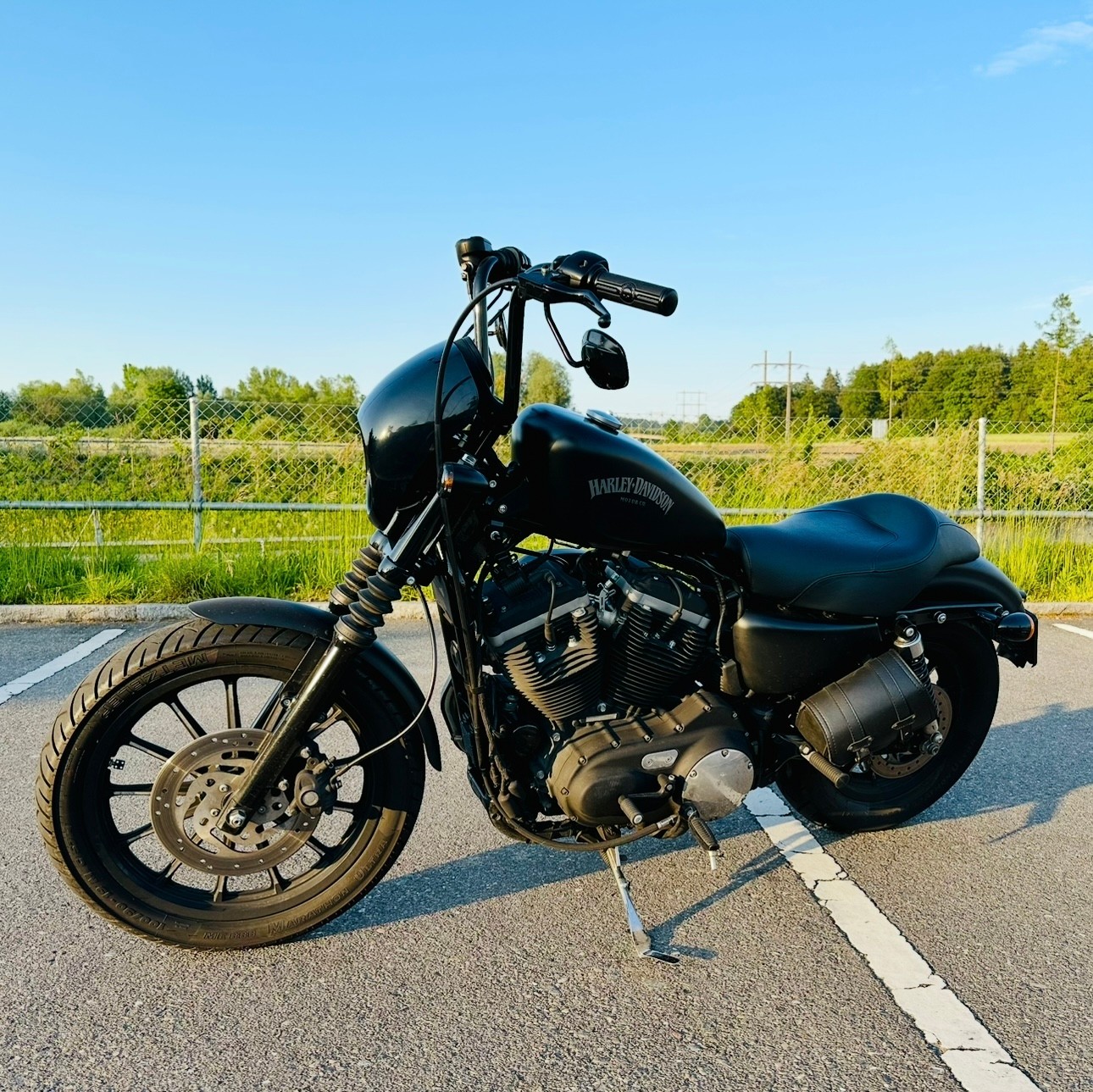 HARLEY-DAVIDSON XL 883 N Sportster Iron-image-1