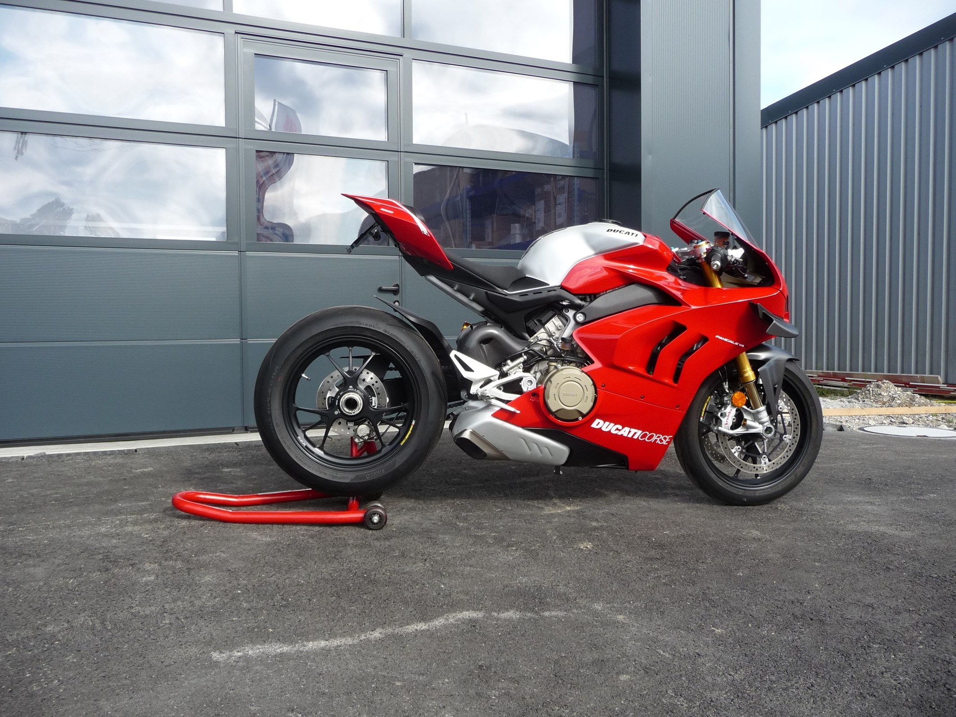 DUCATI Panigale 998 V4 R-showroom-element-1