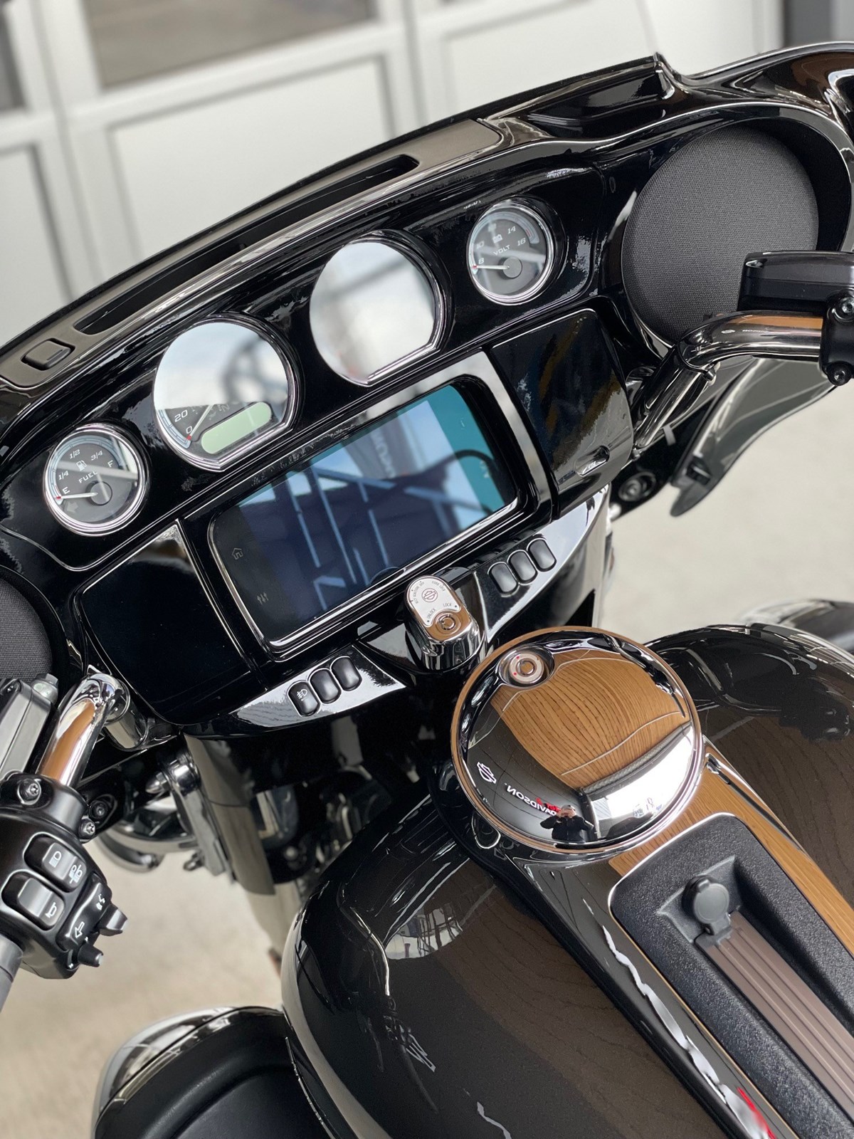 HARLEY-DAVIDSON FLHTK Electra Glide Ultra Limited 114-image-4