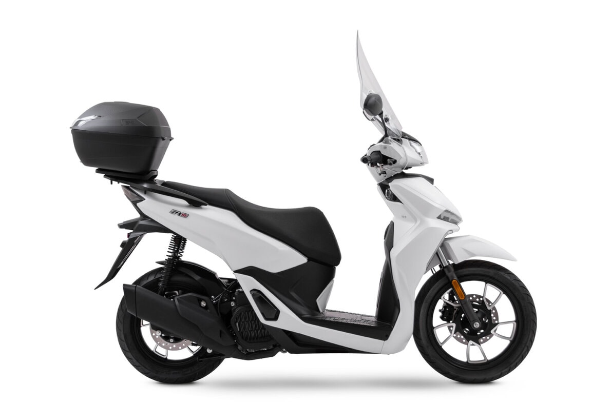 VOGE SR16 125-showroom-element-1