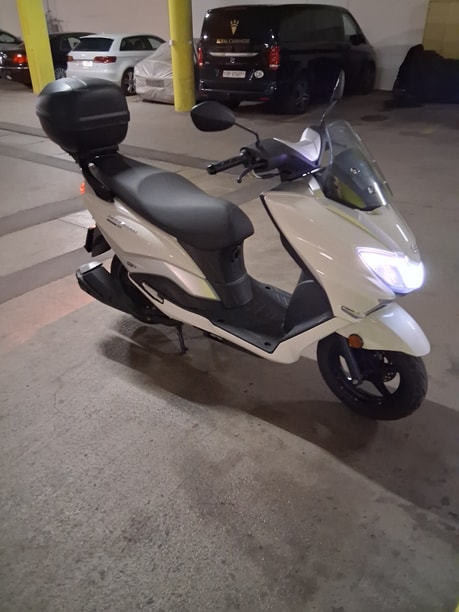 SUZUKI Burgman 125