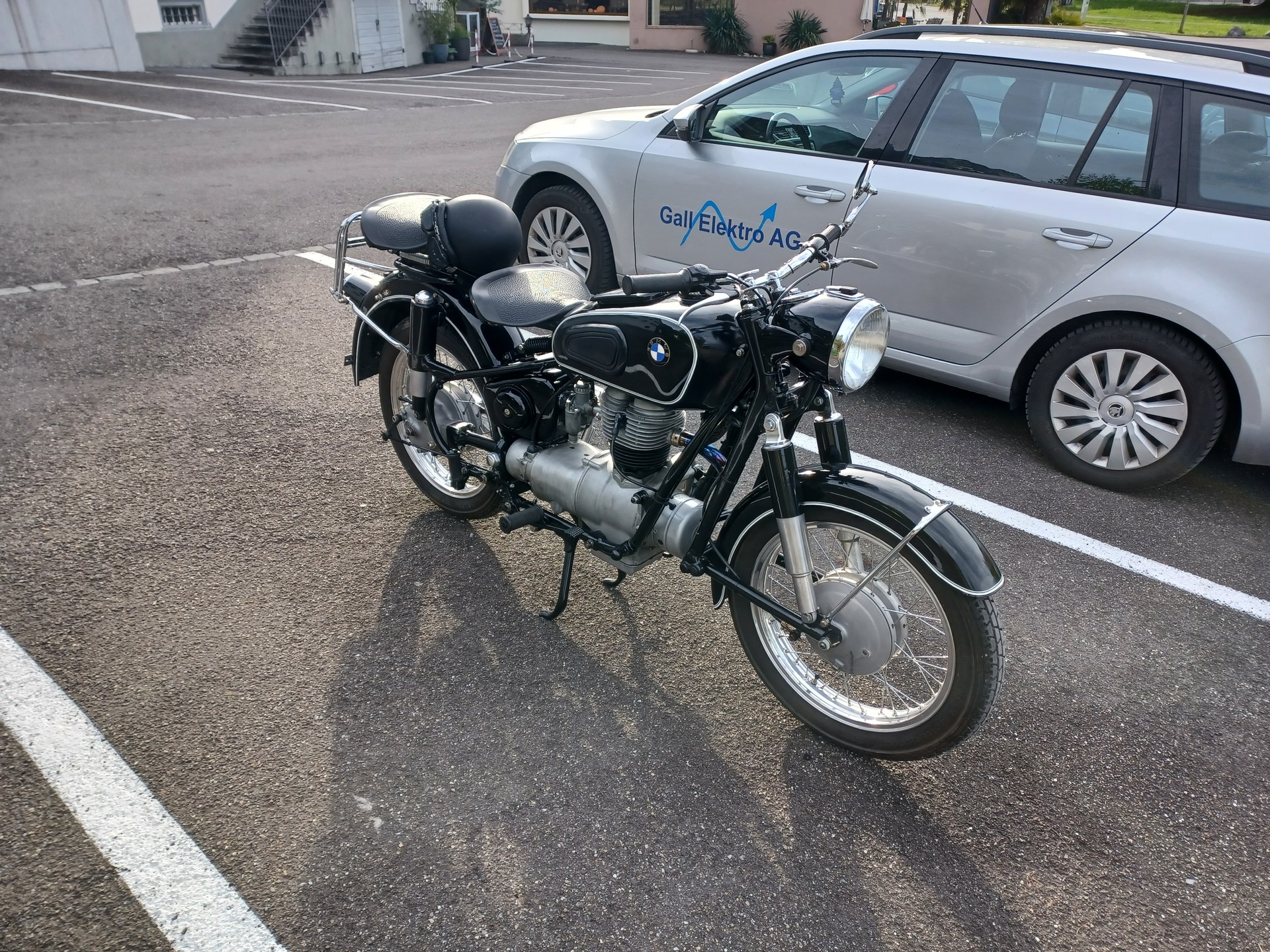 BMW R26