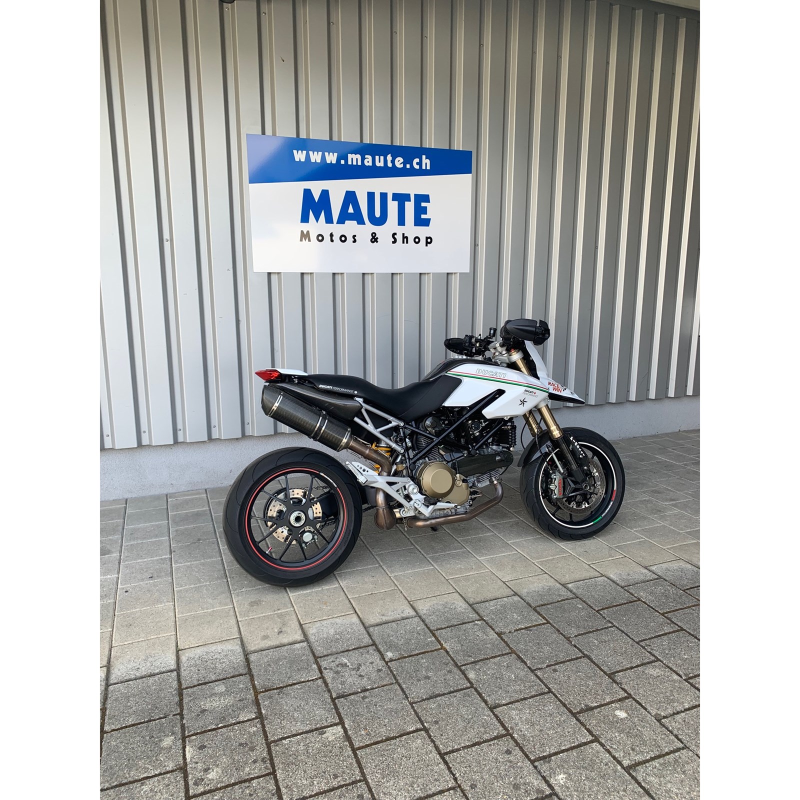 DUCATI Hypermotard 1100 Evo-showroom-element-2
