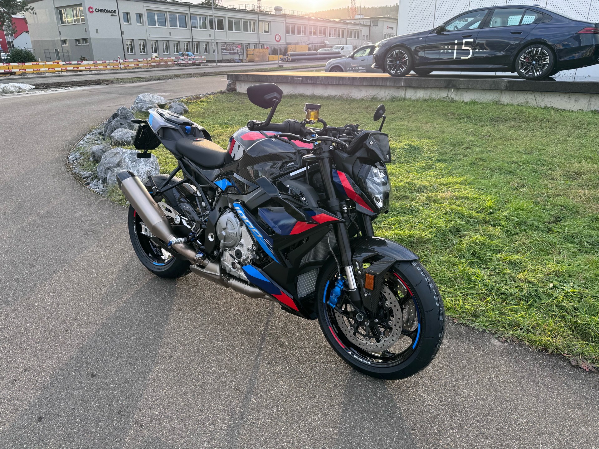 BMW M 1000 R Competition-showroom-element-1
