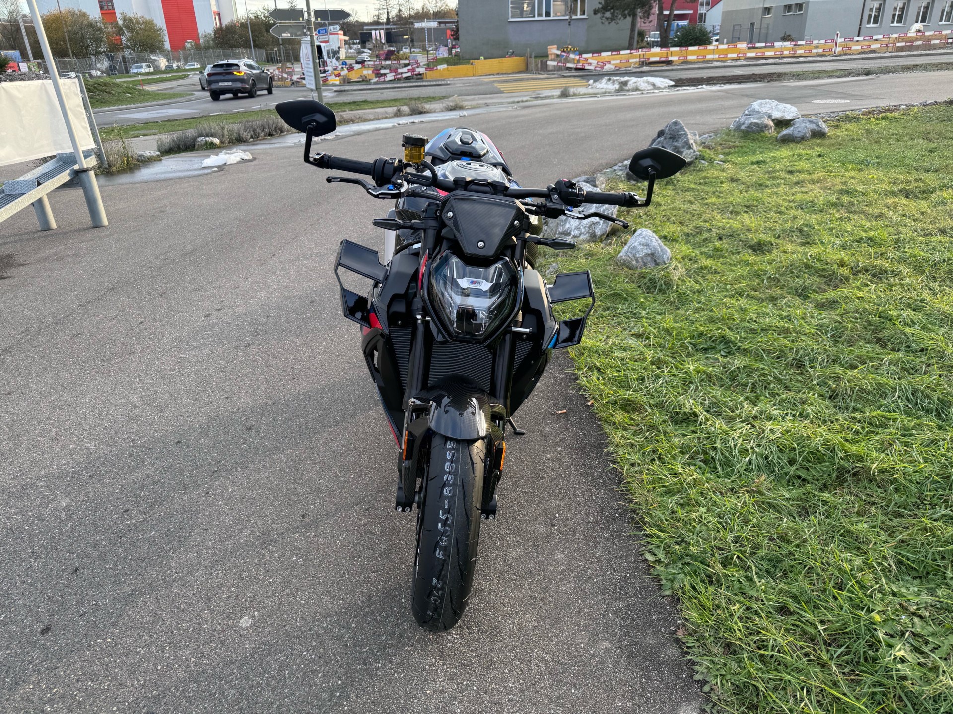 BMW M 1000 R Competition-showroom-element-2