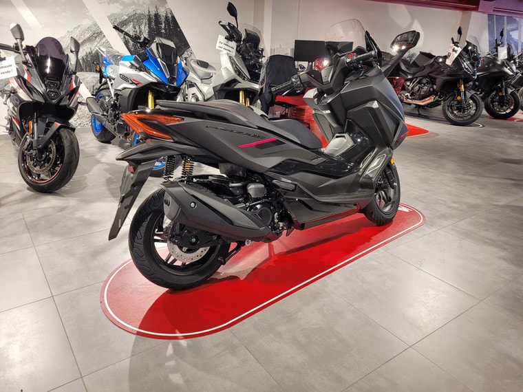 HONDA NSS 350 Special Edition-showroom-element-2