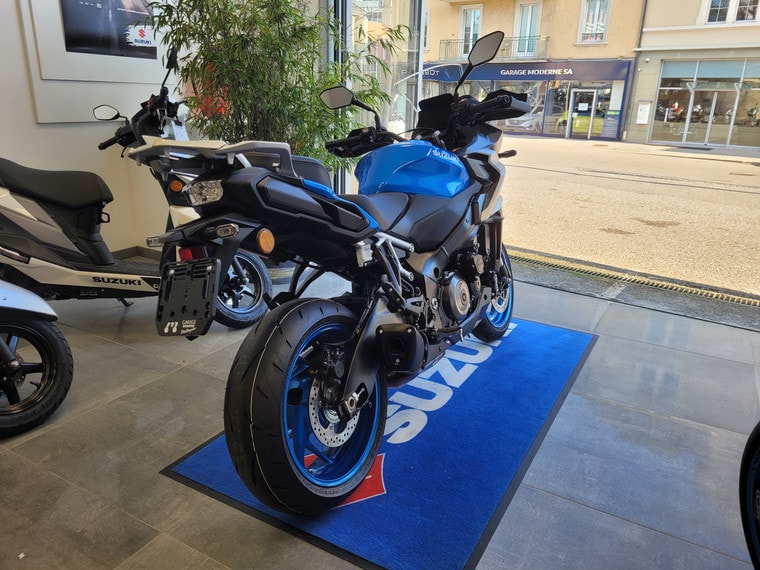 SUZUKI GSX-S 1000 GX-showroom-element-2