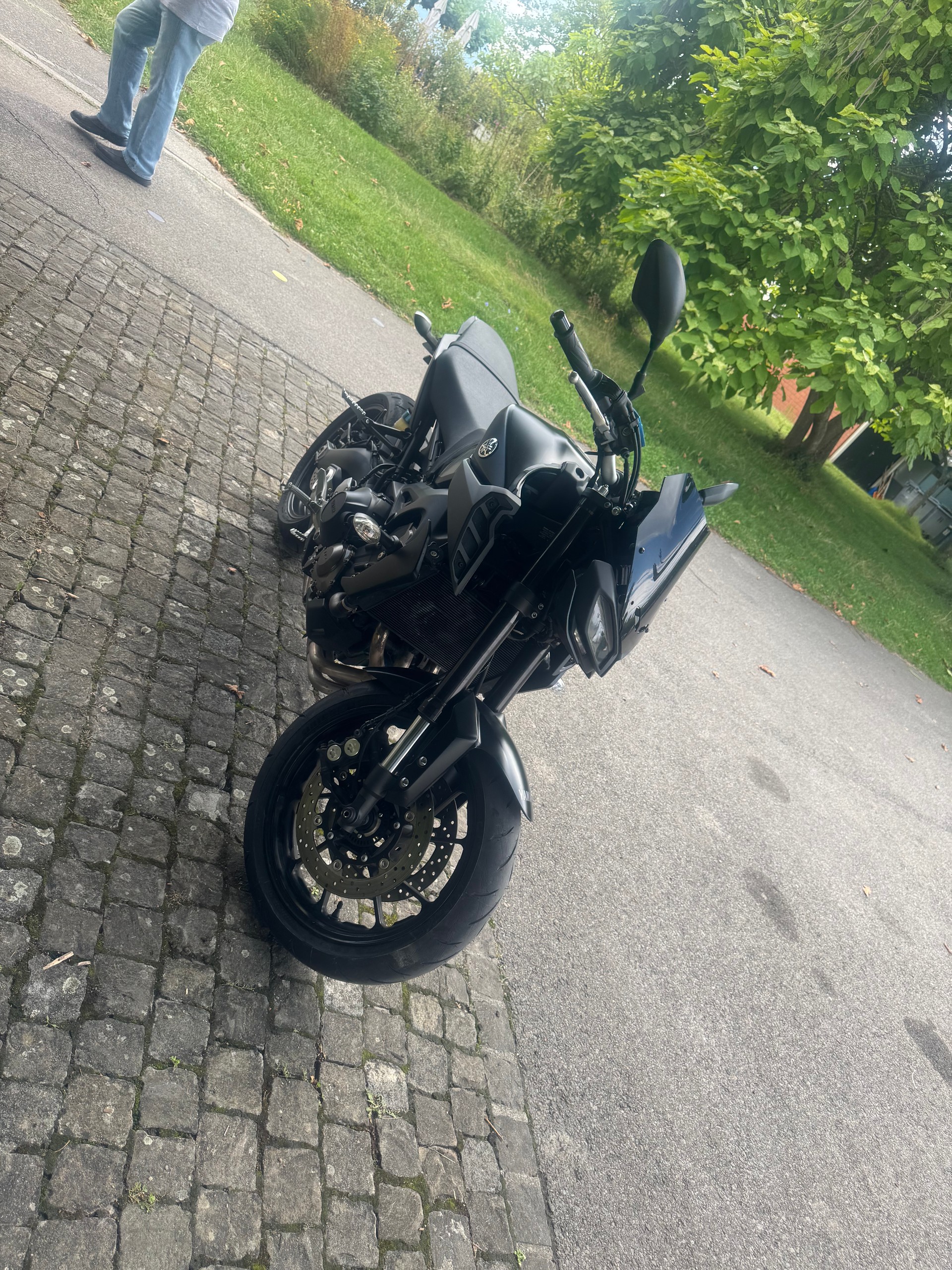 YAMAHA MT-09 ABS-image-2