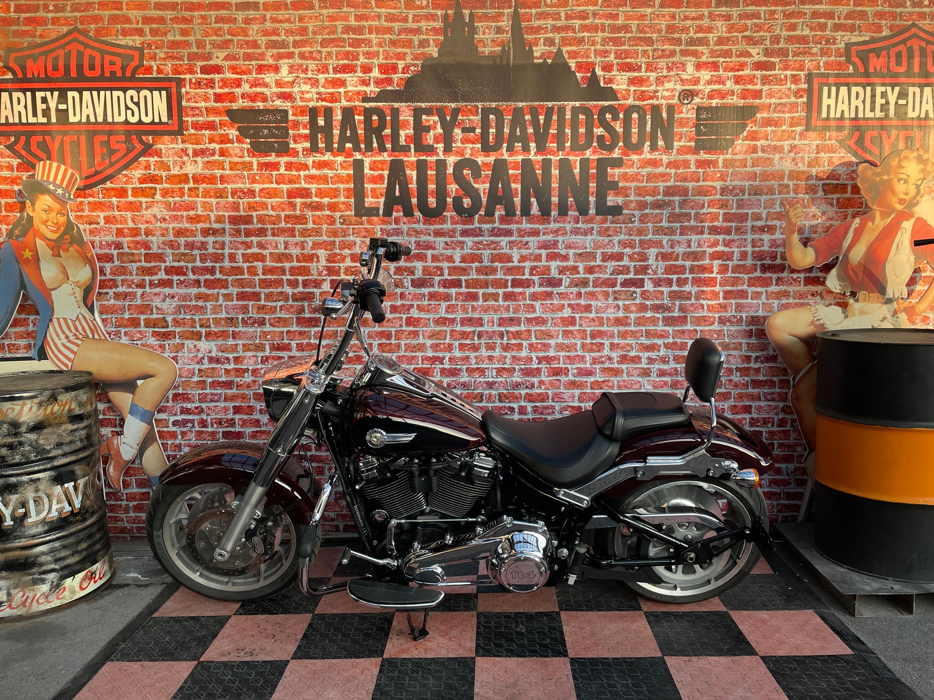 HARLEY-DAVIDSON FLFBS Fat Boy 114-showroom-element-1
