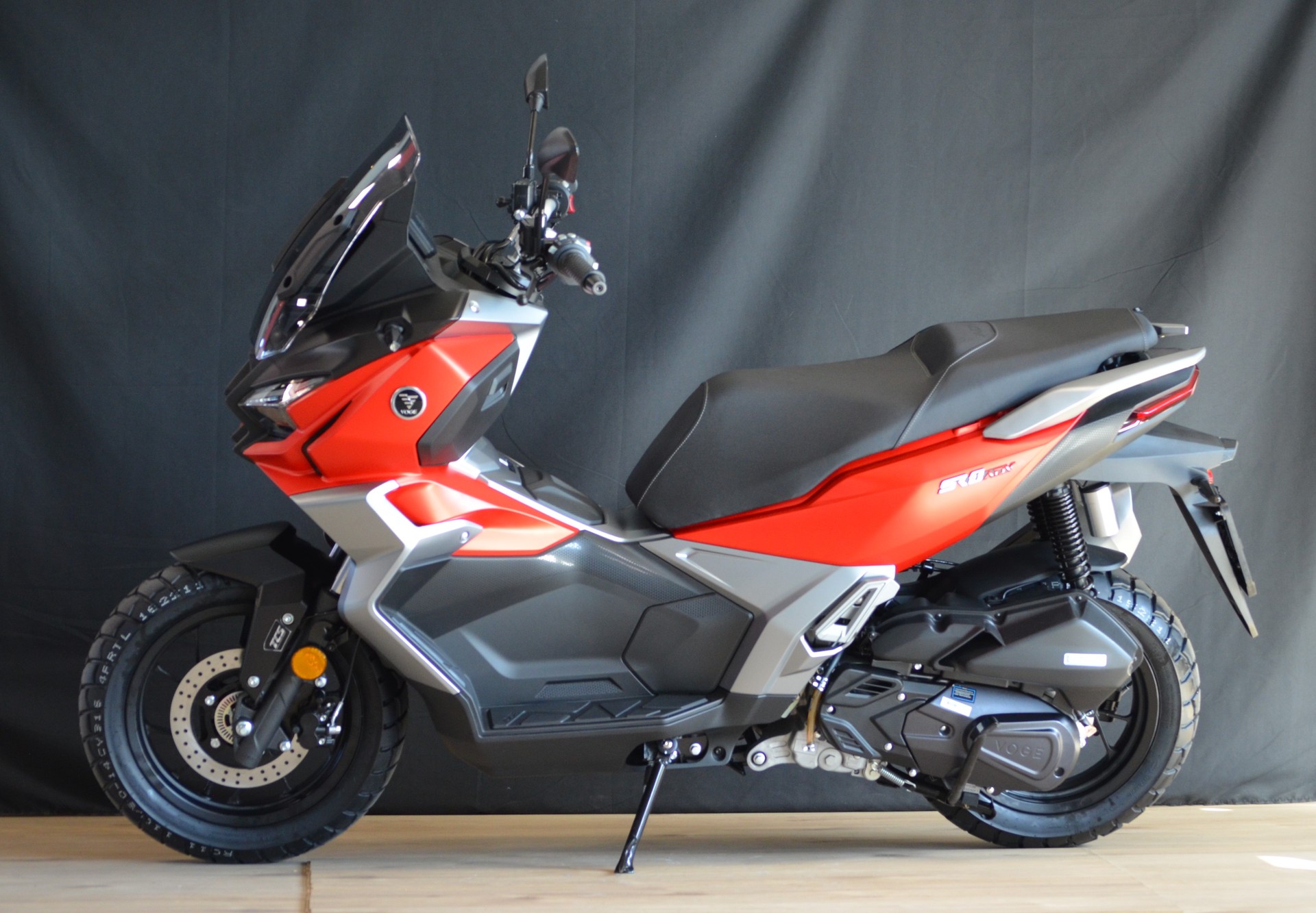 VOGE SR1 ADV-showroom-element-3