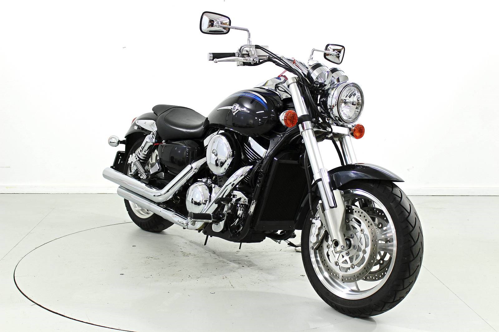 KAWASAKI VN 1500 Mean Streak-showroom-element-1