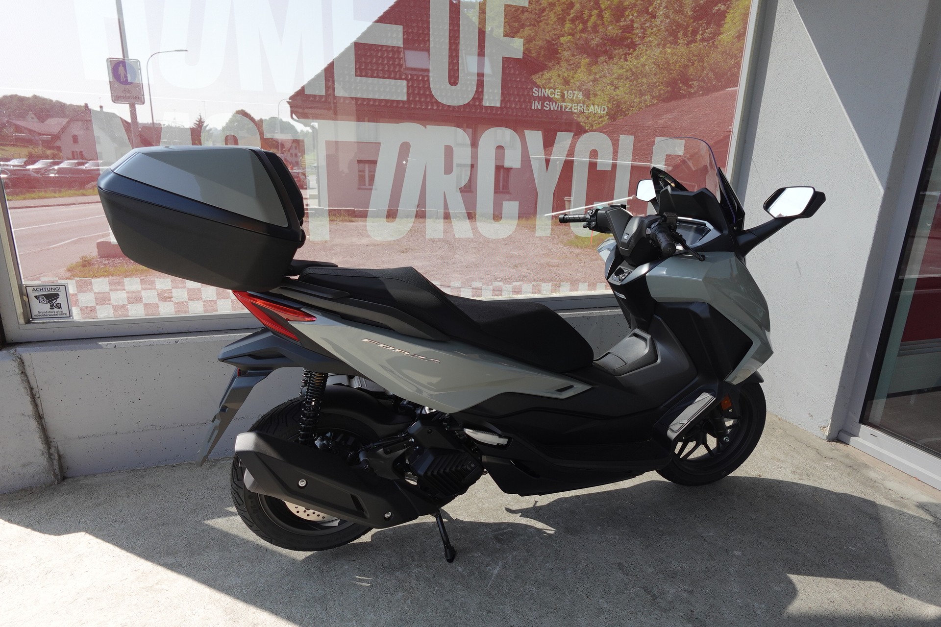 HONDA NSS 125 Forza Smart TopBox-image-4