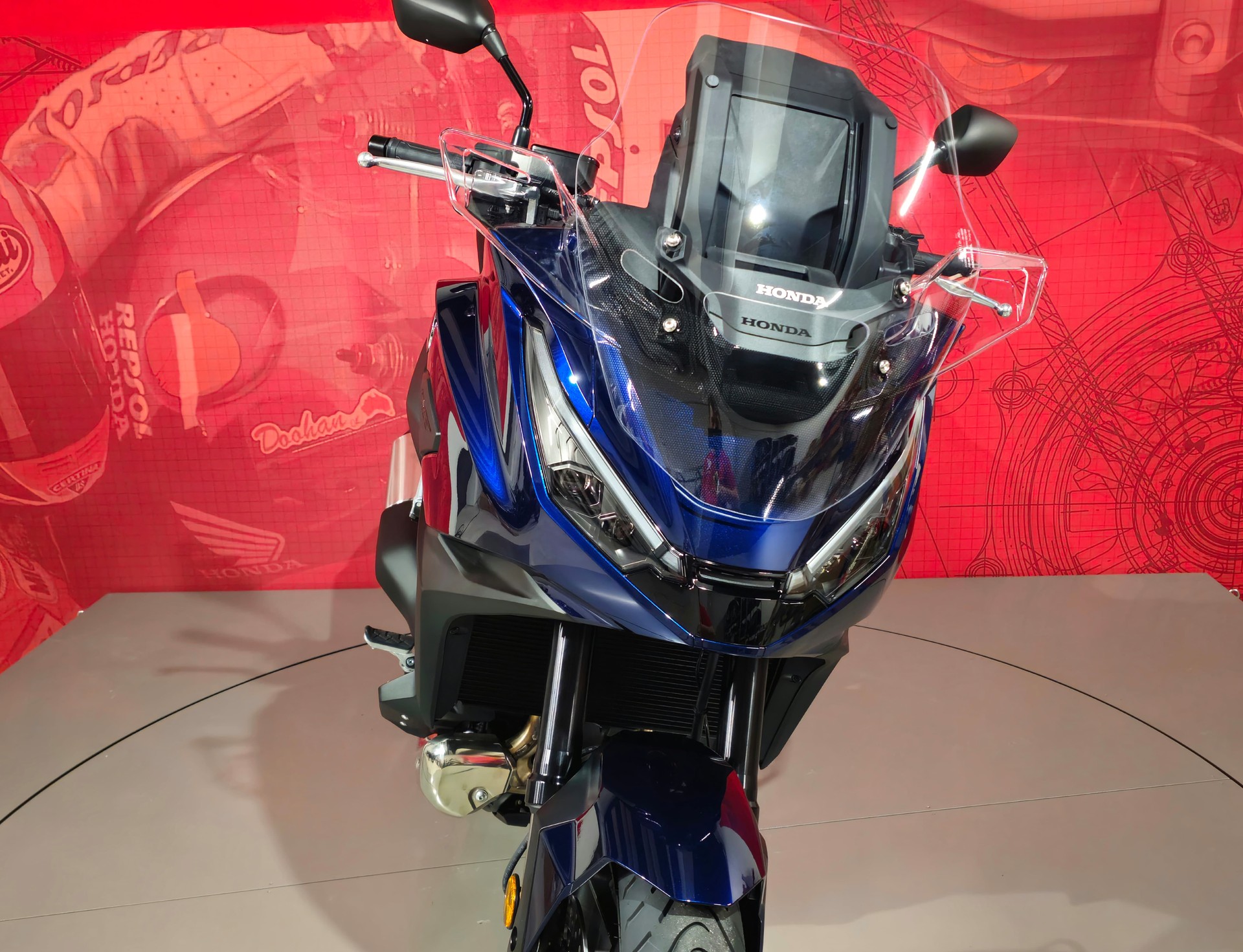 HONDA NT 1100 *Neufahrzeug*-showroom-element-3