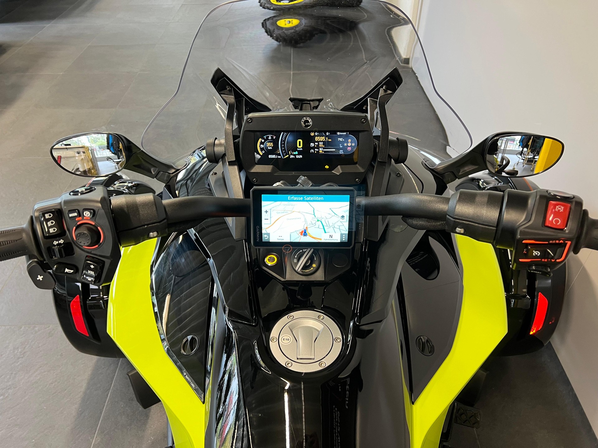CAN-AM Spyder F3-S Special Series SE6-image-7