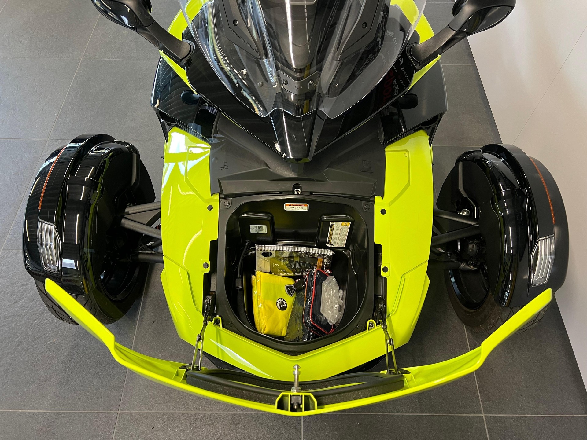 CAN-AM Spyder F3-S Special Series SE6-image-9
