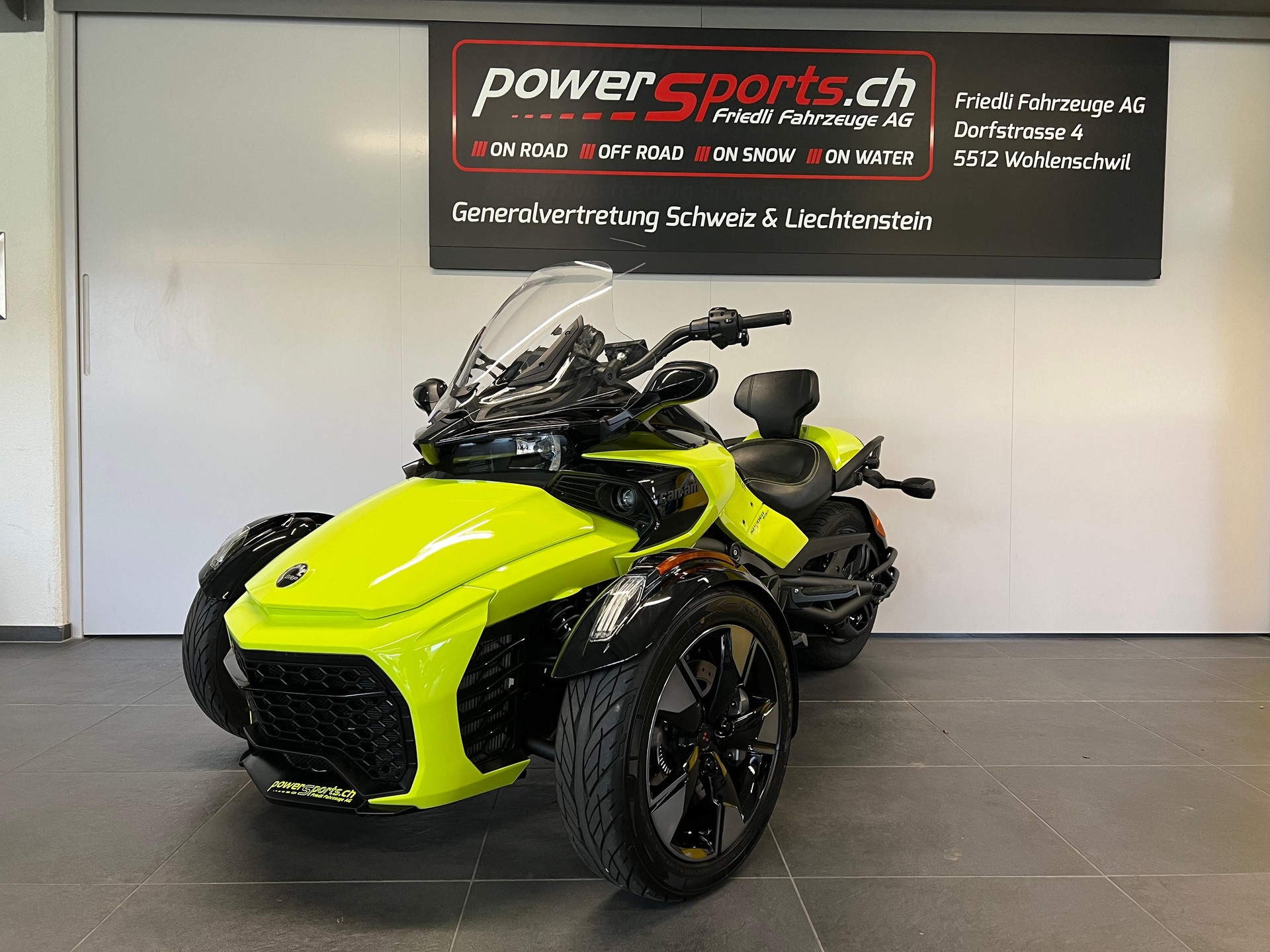 CAN-AM Spyder F3-S Special Series SE6-showroom-element-1