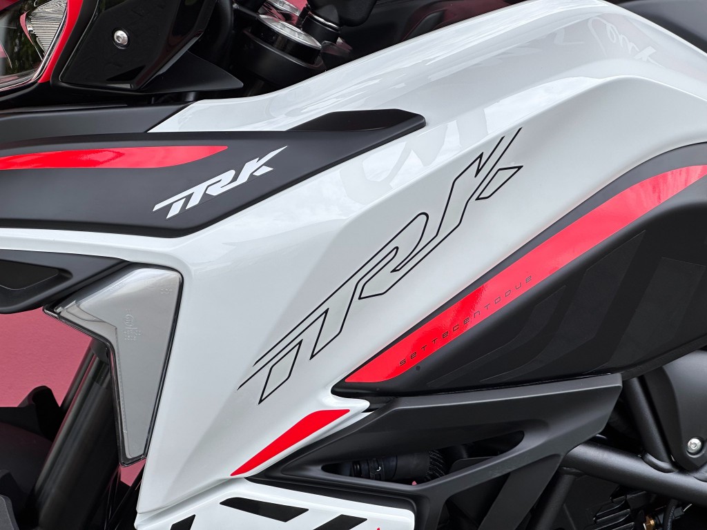 BENELLI TRK 702 X-showroom-element-1