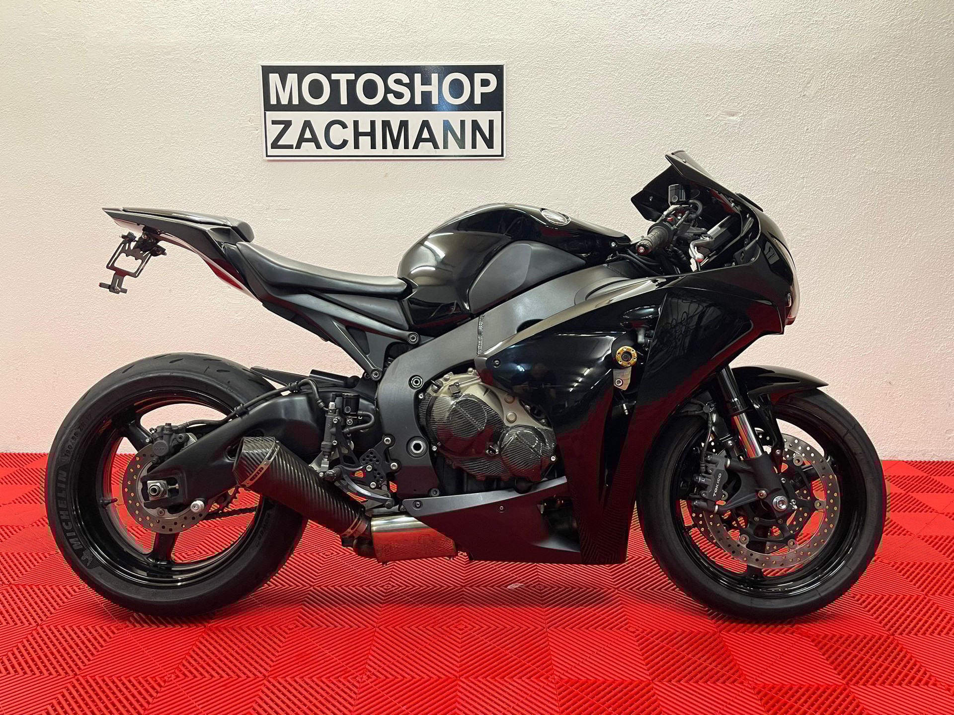 HONDA CBR 1000 RR Fireblade