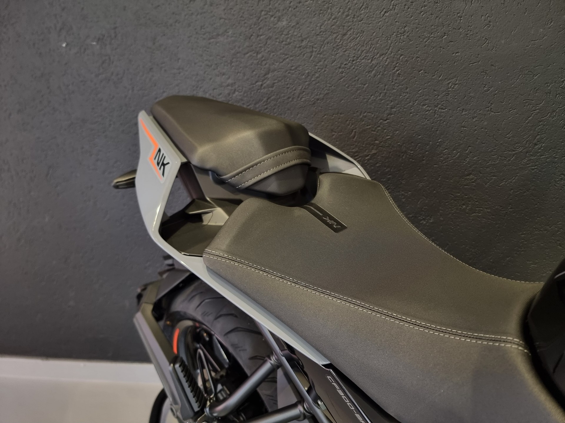CF MOTO 300NK-image-10