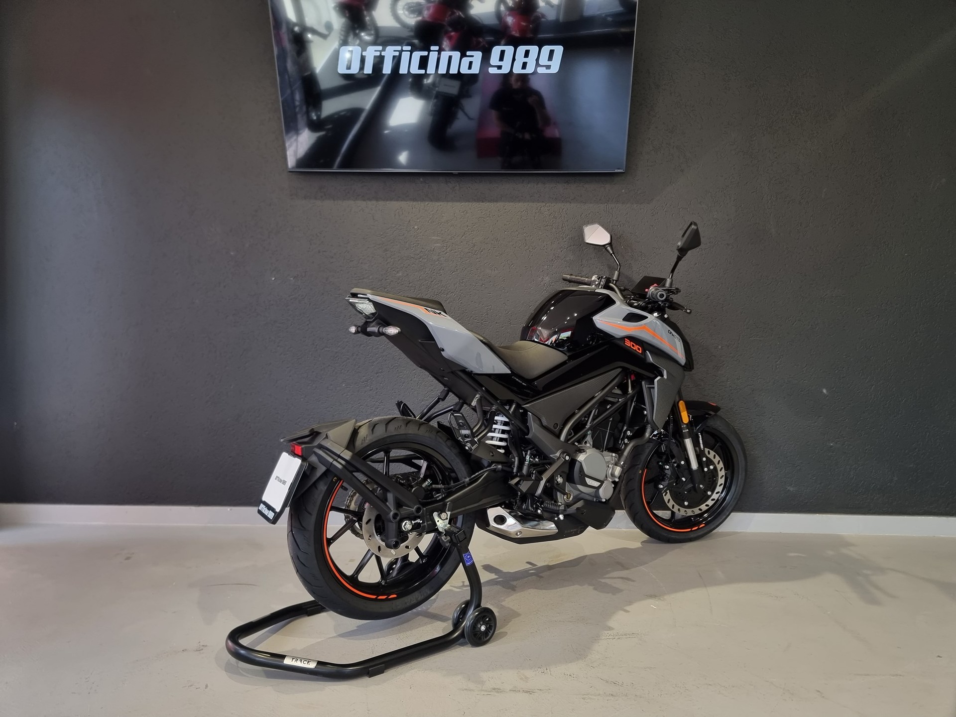 CF MOTO 300NK-image-5