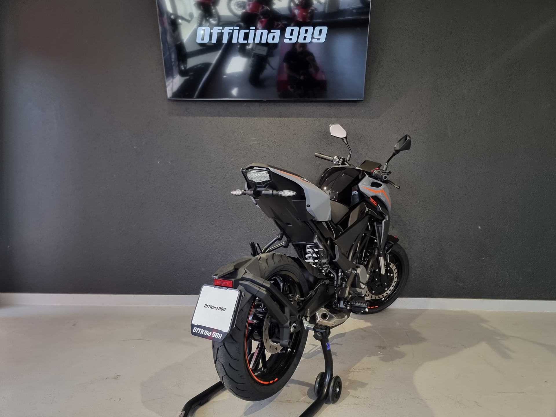 CF MOTO 300NK-image-4