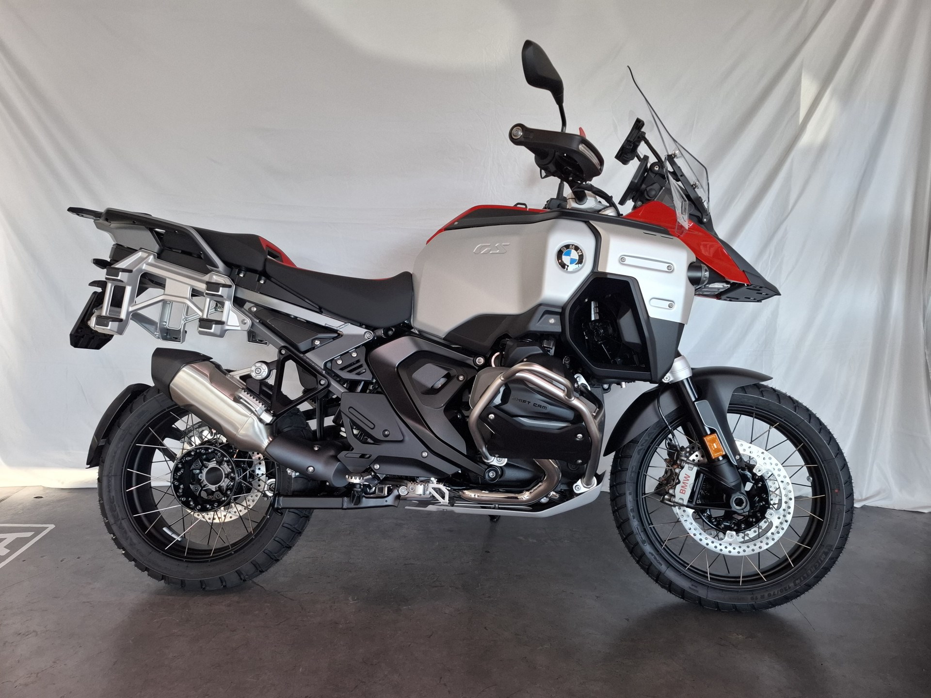 BMW R 1300 GS Adventure-showroom-element-1