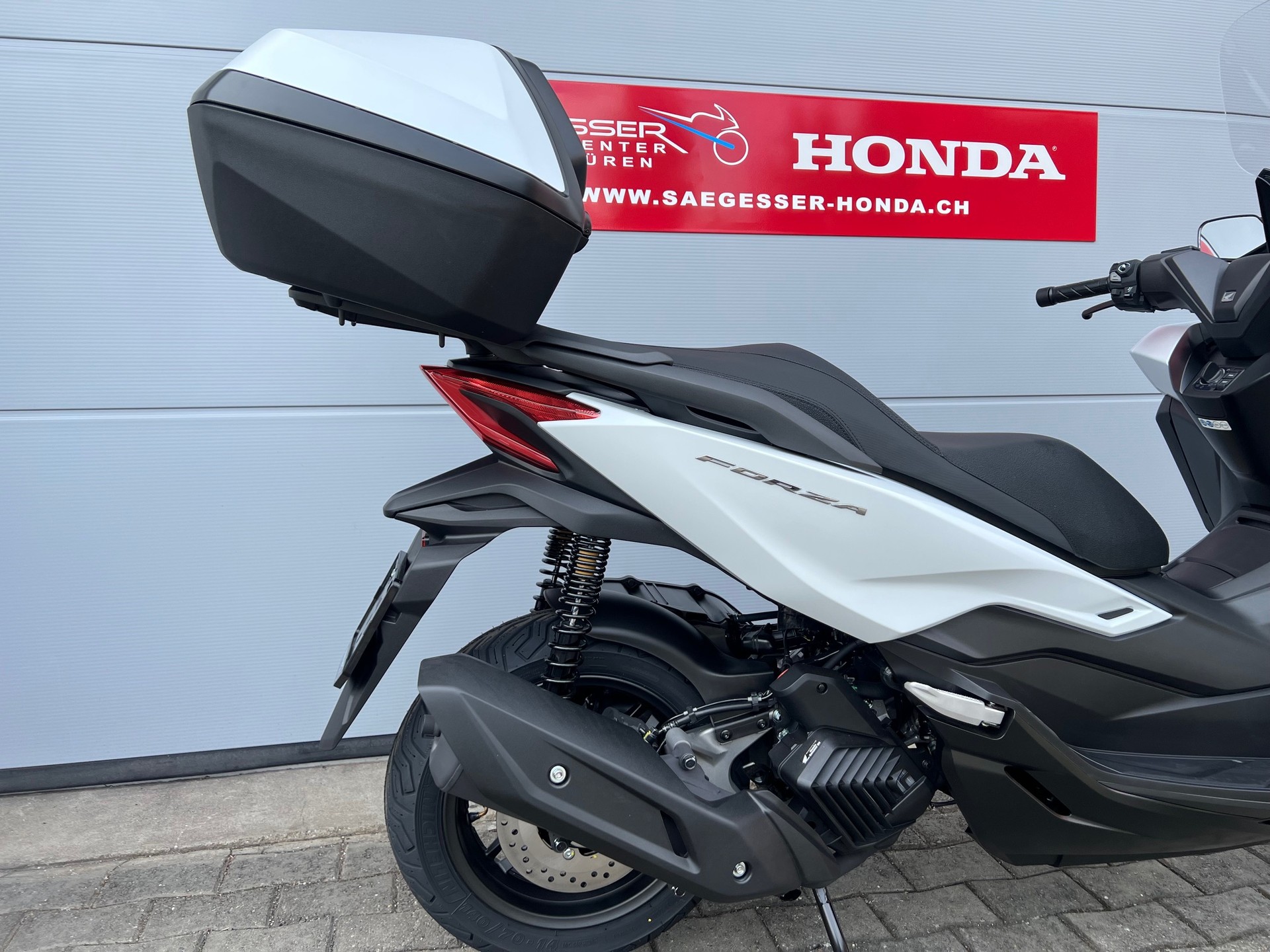 HONDA Nss 125 Forza Smart TopBox-showroom-element-1
