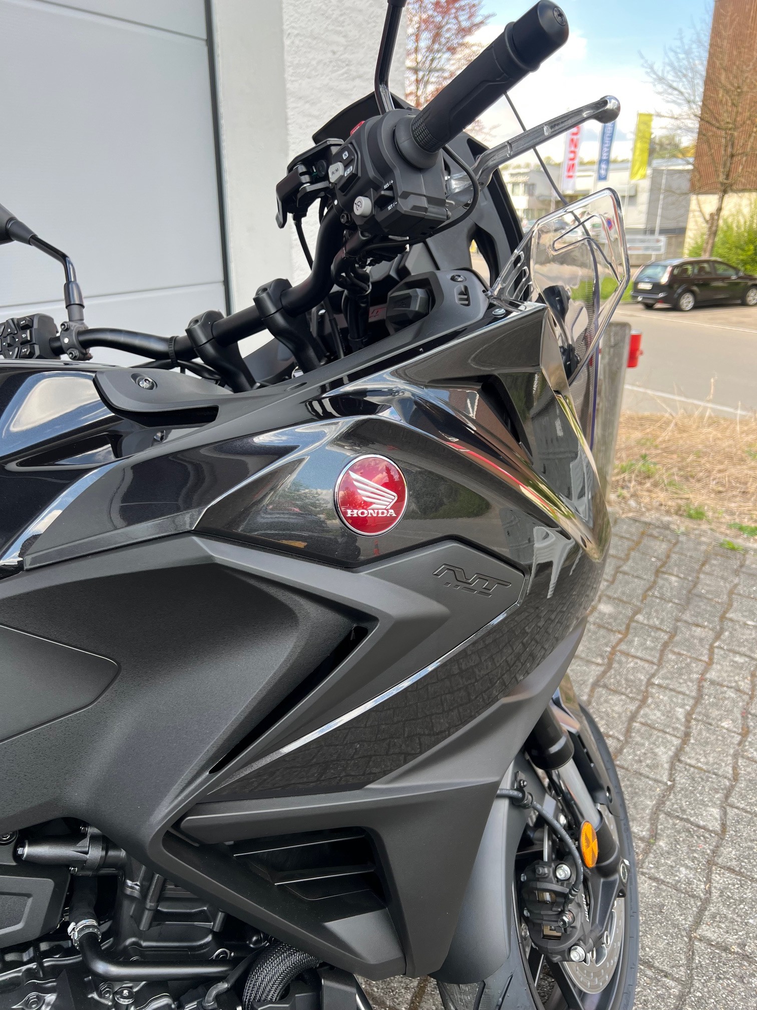 HONDA NT 1100 DCT-showroom-element-1