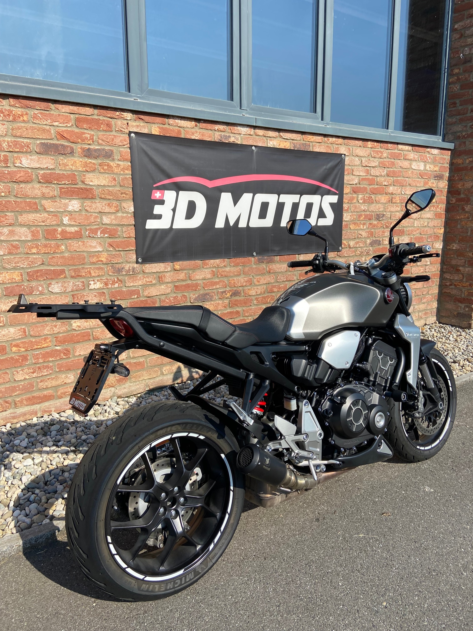 HONDA CB 1000 R ABS-image-2