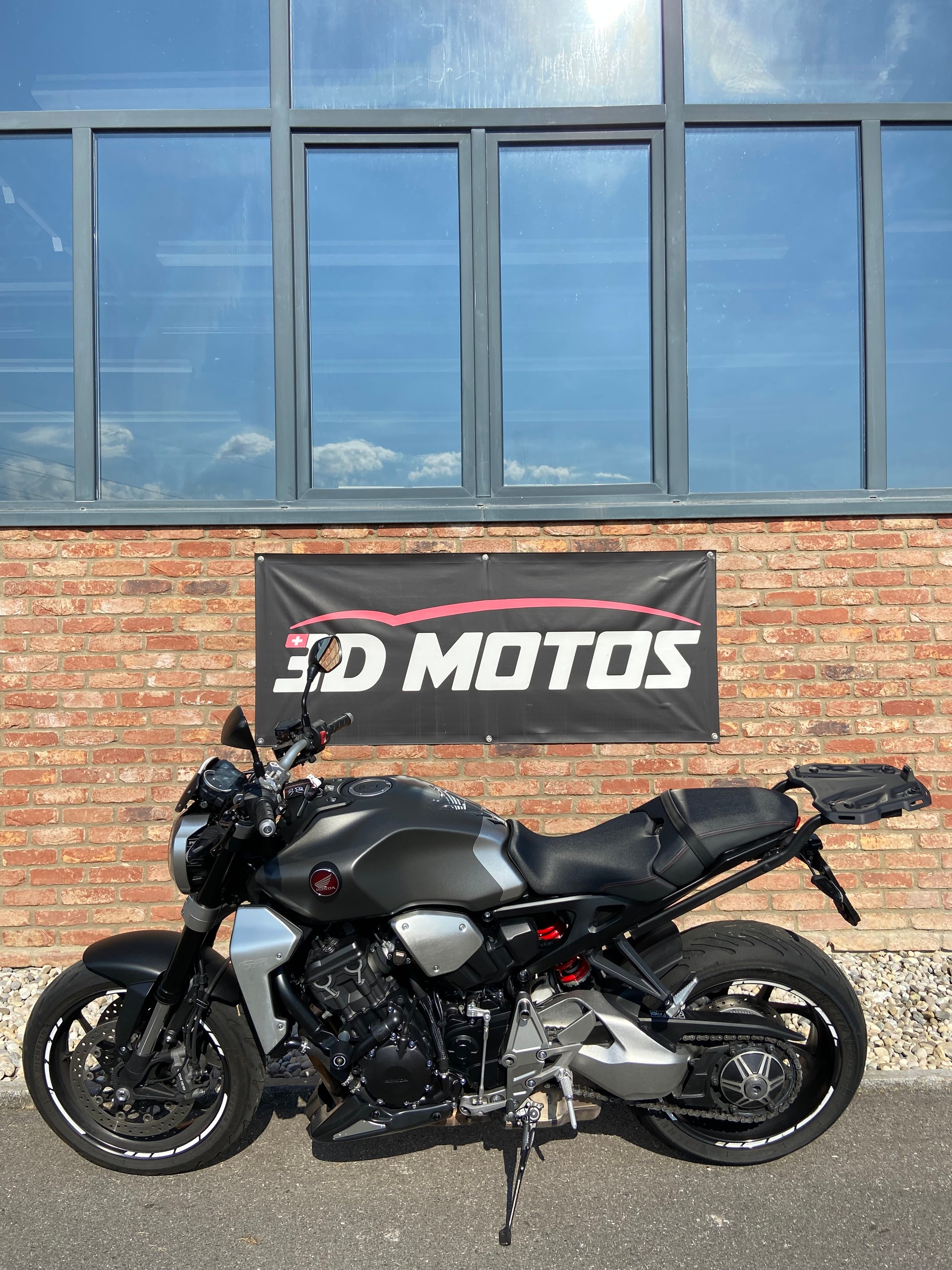 HONDA CB 1000 R ABS-image-3