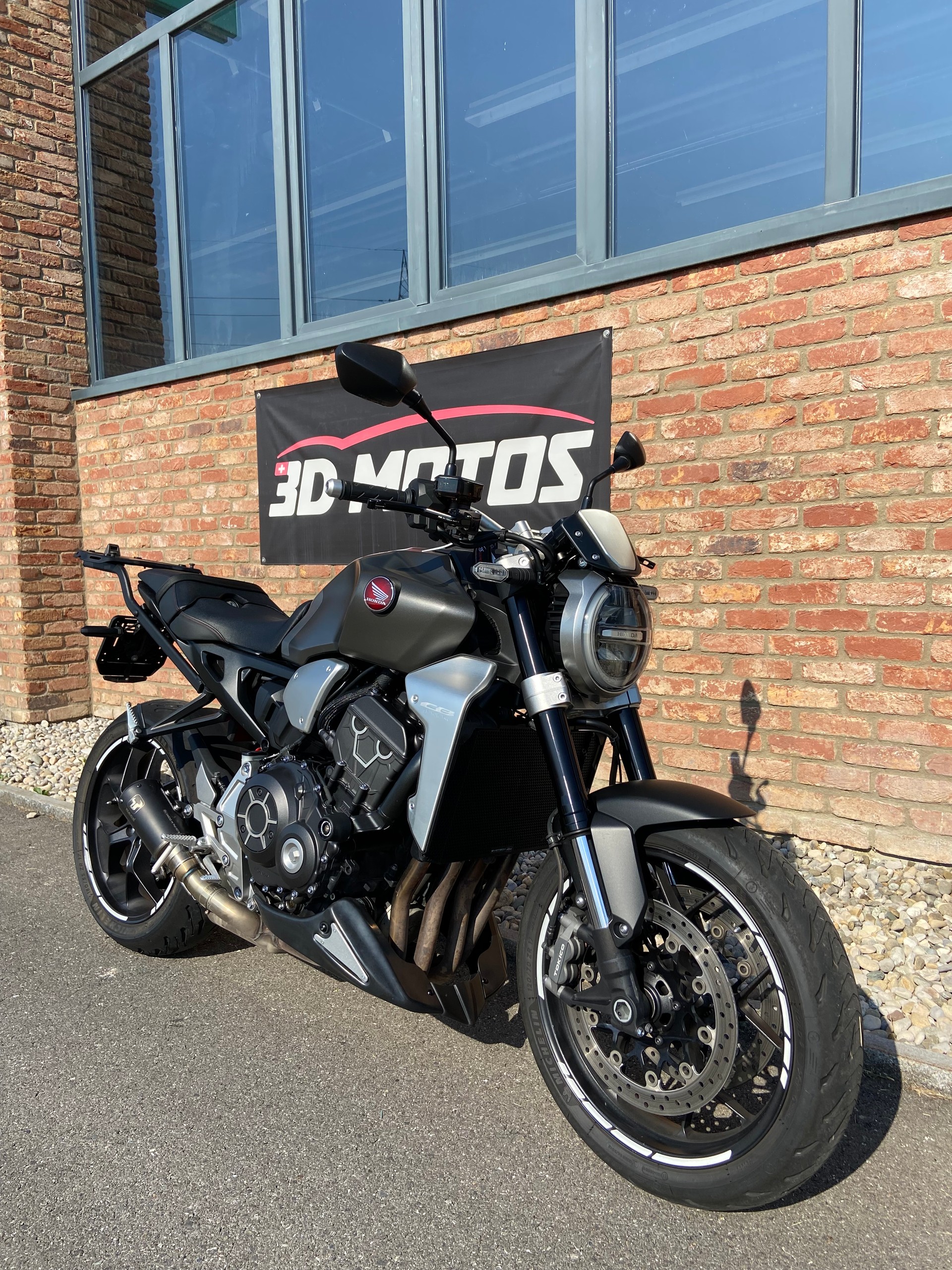 HONDA CB 1000 R ABS-image-1
