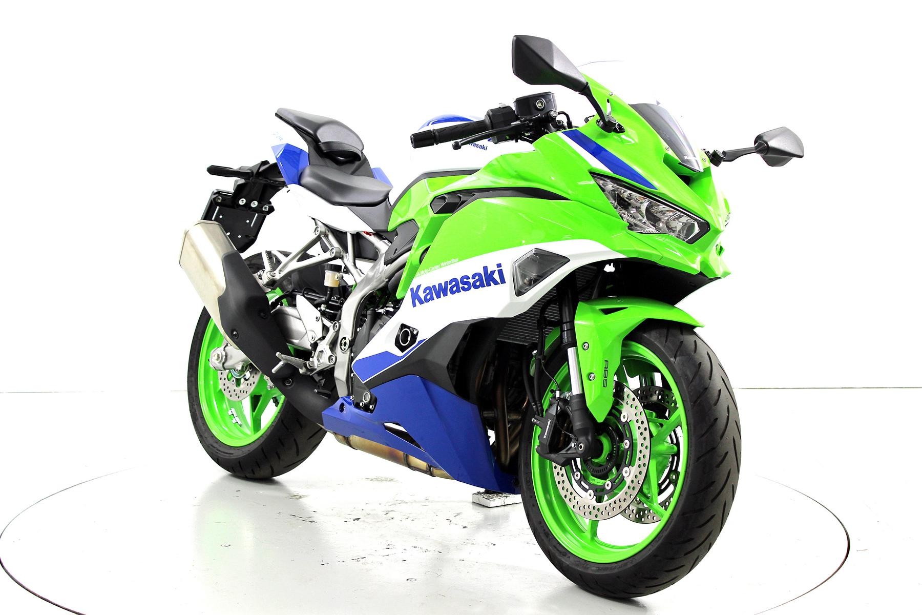 KAWASAKI Ninja ZX-4R ABS-image-1