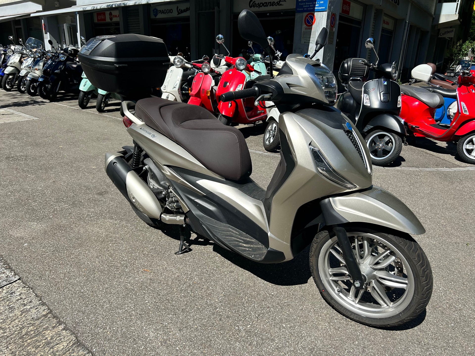 PIAGGIO 300 hpe
