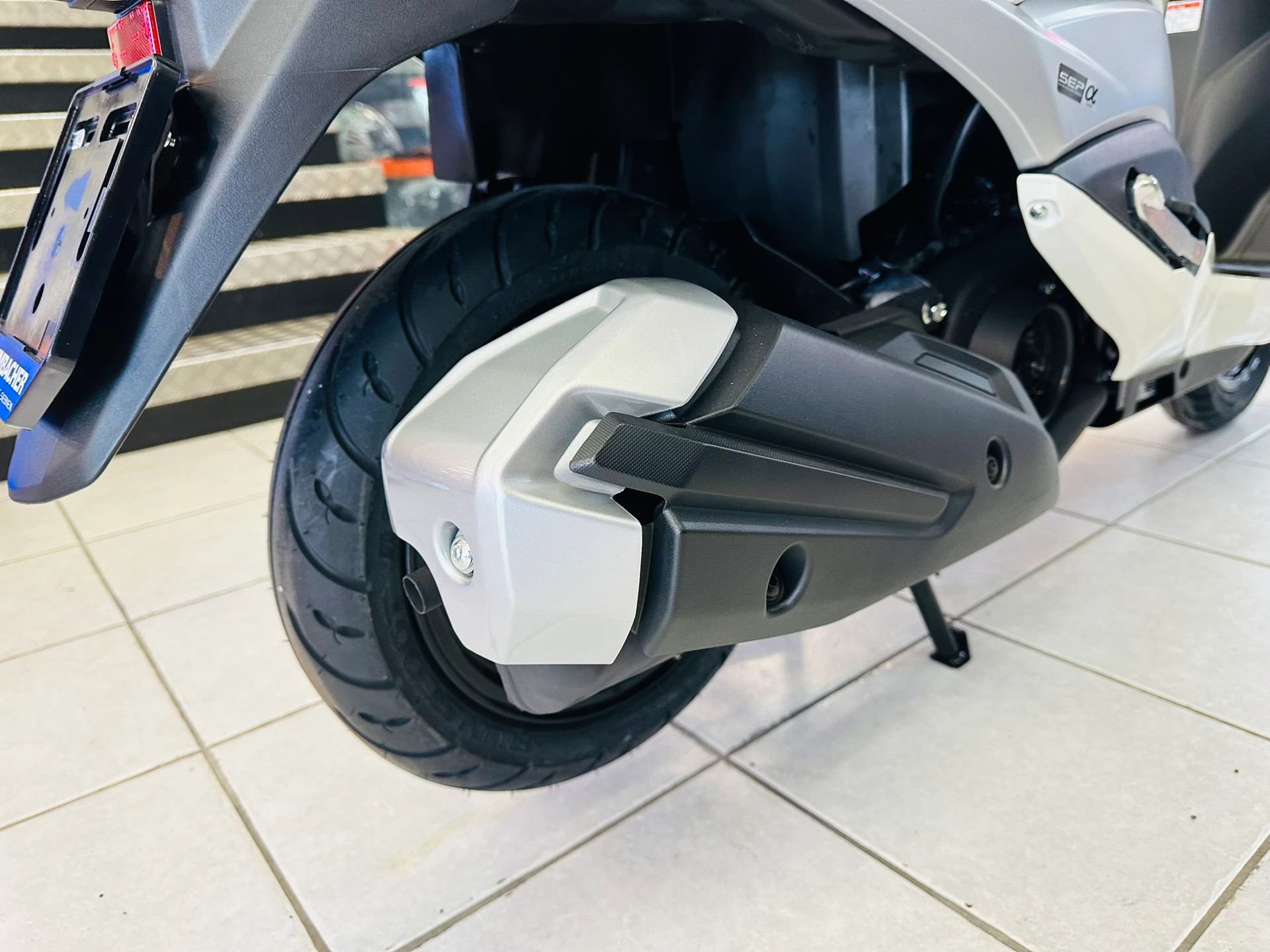 SUZUKI BURGMAN  125 UB-showroom-element-3