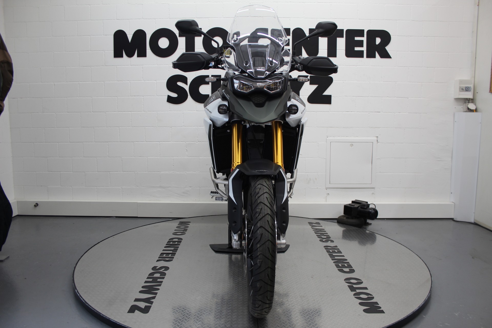 TRIUMPH Tiger 900 Rally Pro-showroom-element-2