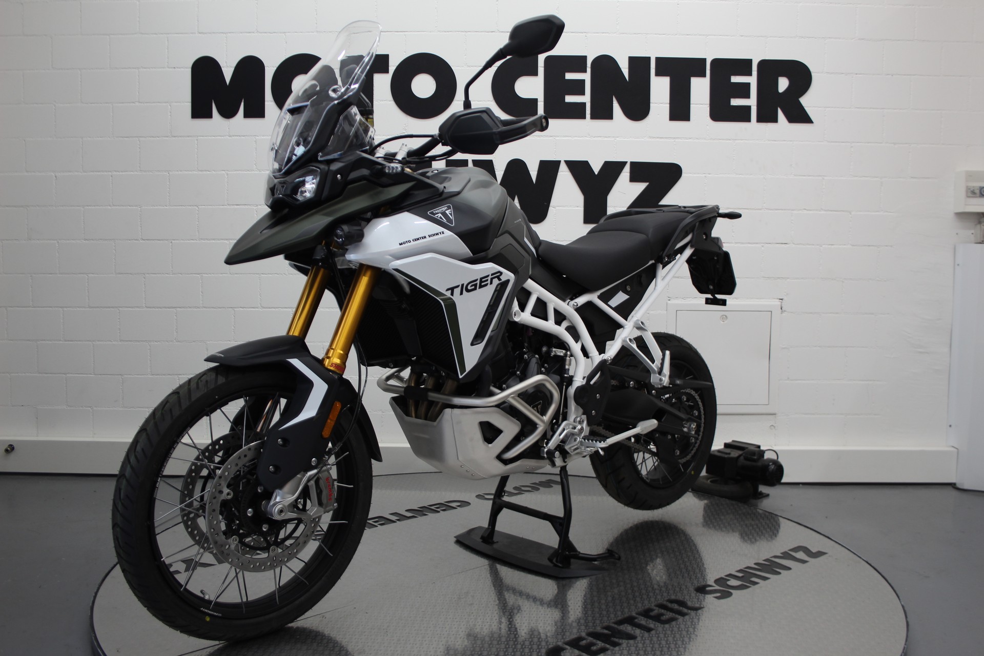 TRIUMPH Tiger 900 Rally Pro-showroom-element-3