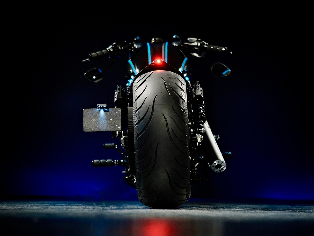 HARLEY-DAVIDSON VRSCDX Night Rod Special-showroom-element-3