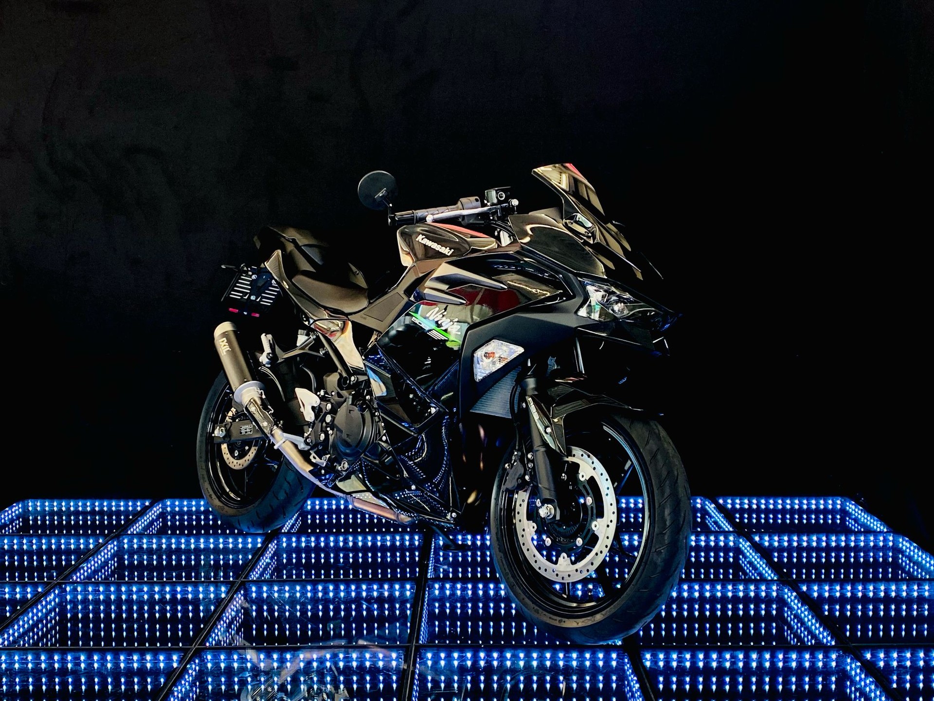 KAWASAKI Ninja 500 all black