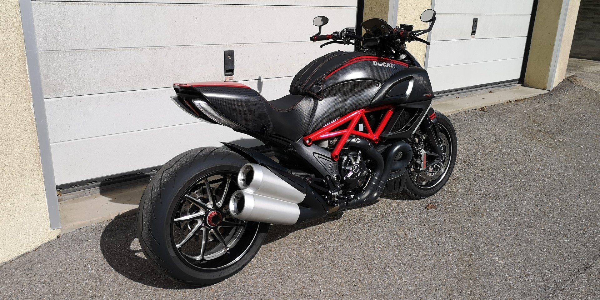 DUCATI Diavel 1200 Carbon
