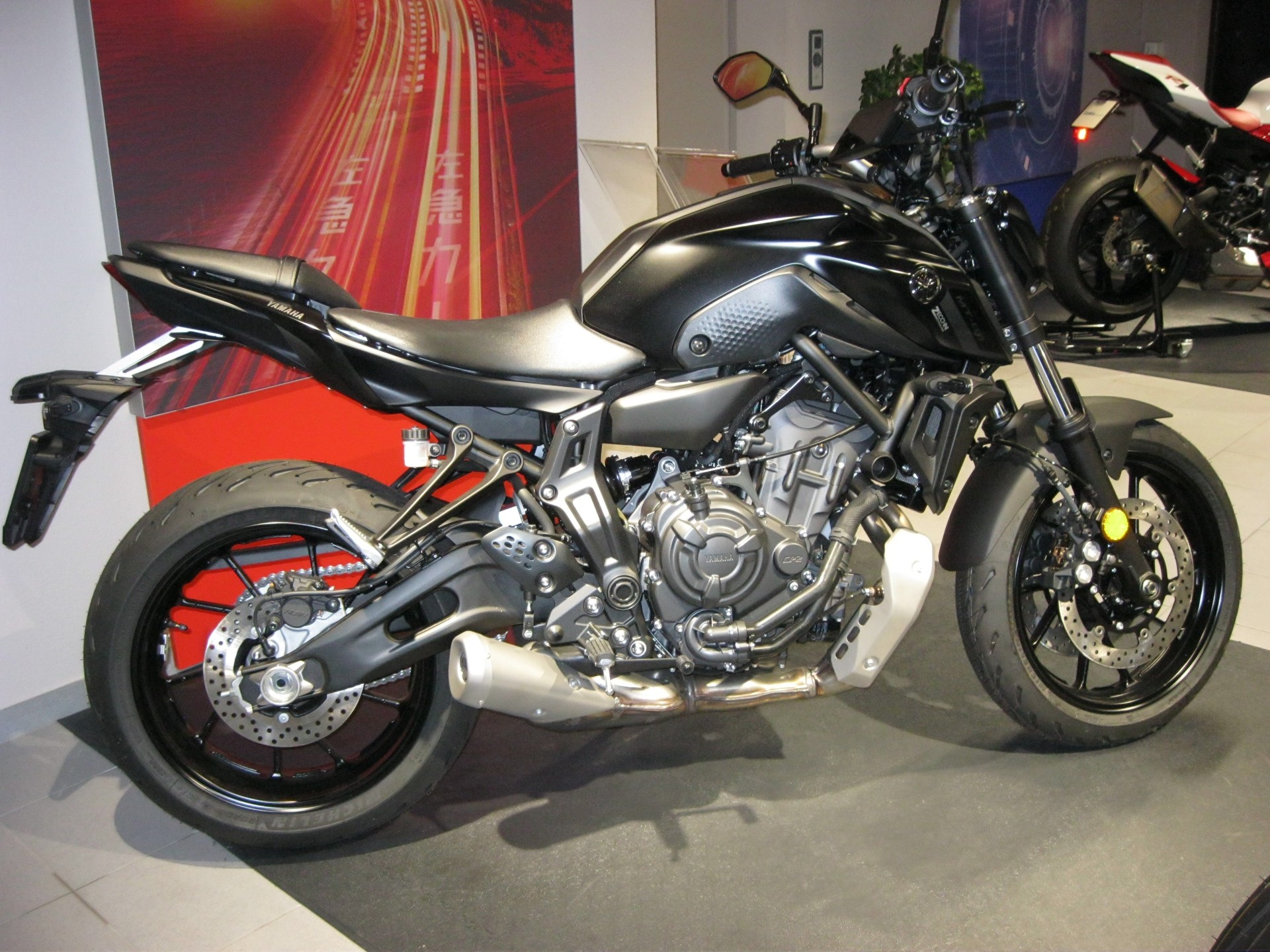 YAMAHA MT-07