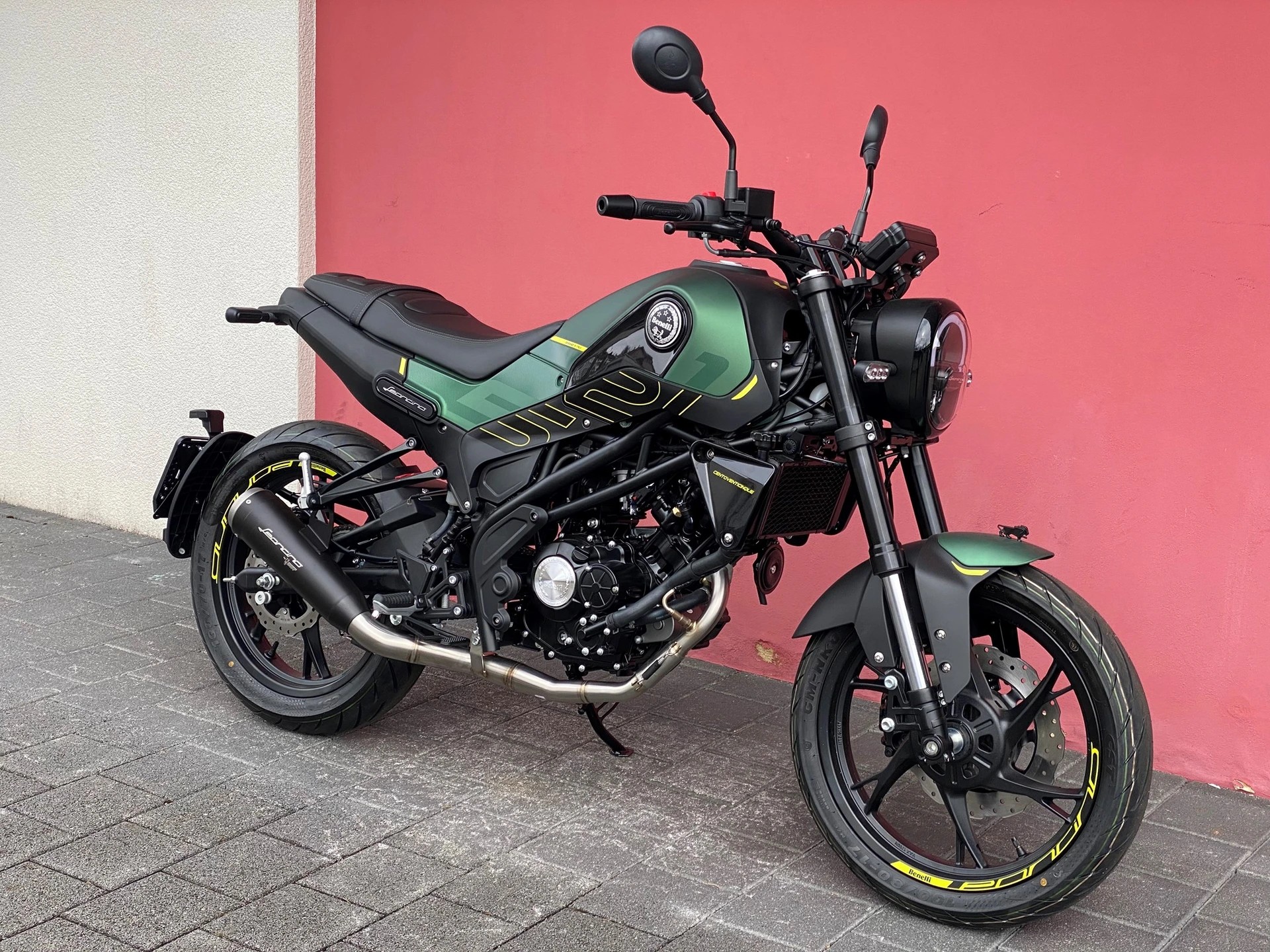 BENELLI Leoncino 125-showroom-element-1
