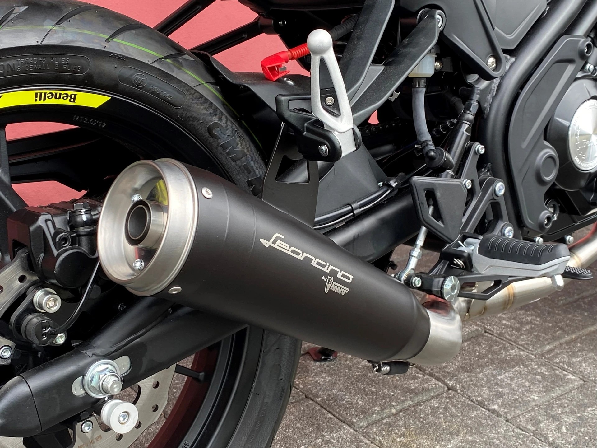 BENELLI Leoncino 125-showroom-element-3