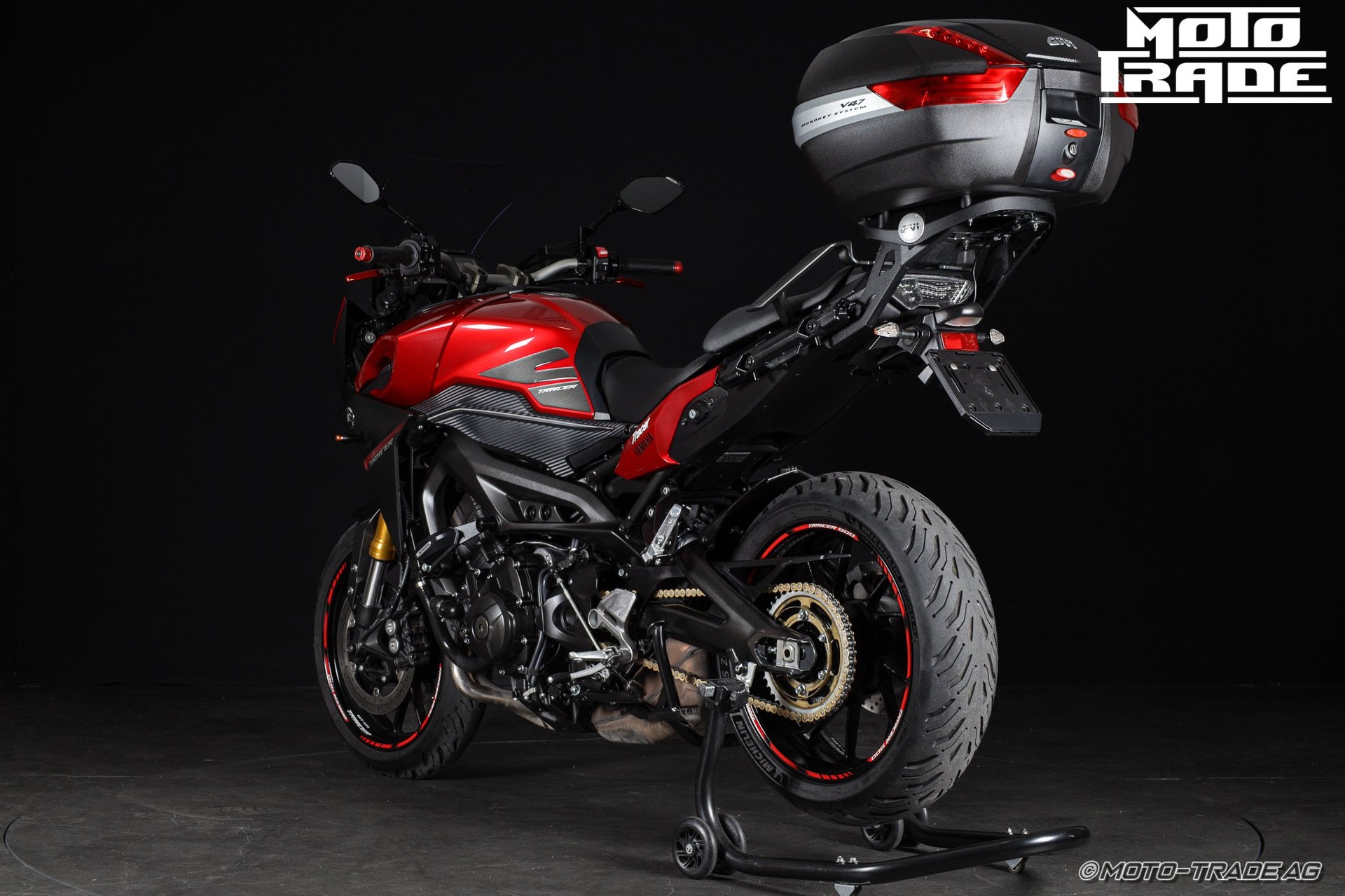 YAMAHA MT-09 ABS Tracer-showroom-element-3