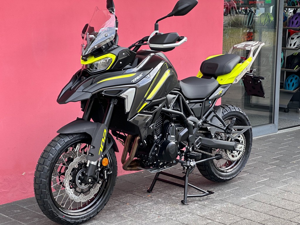BENELLI TRK 702 X-showroom-element-1