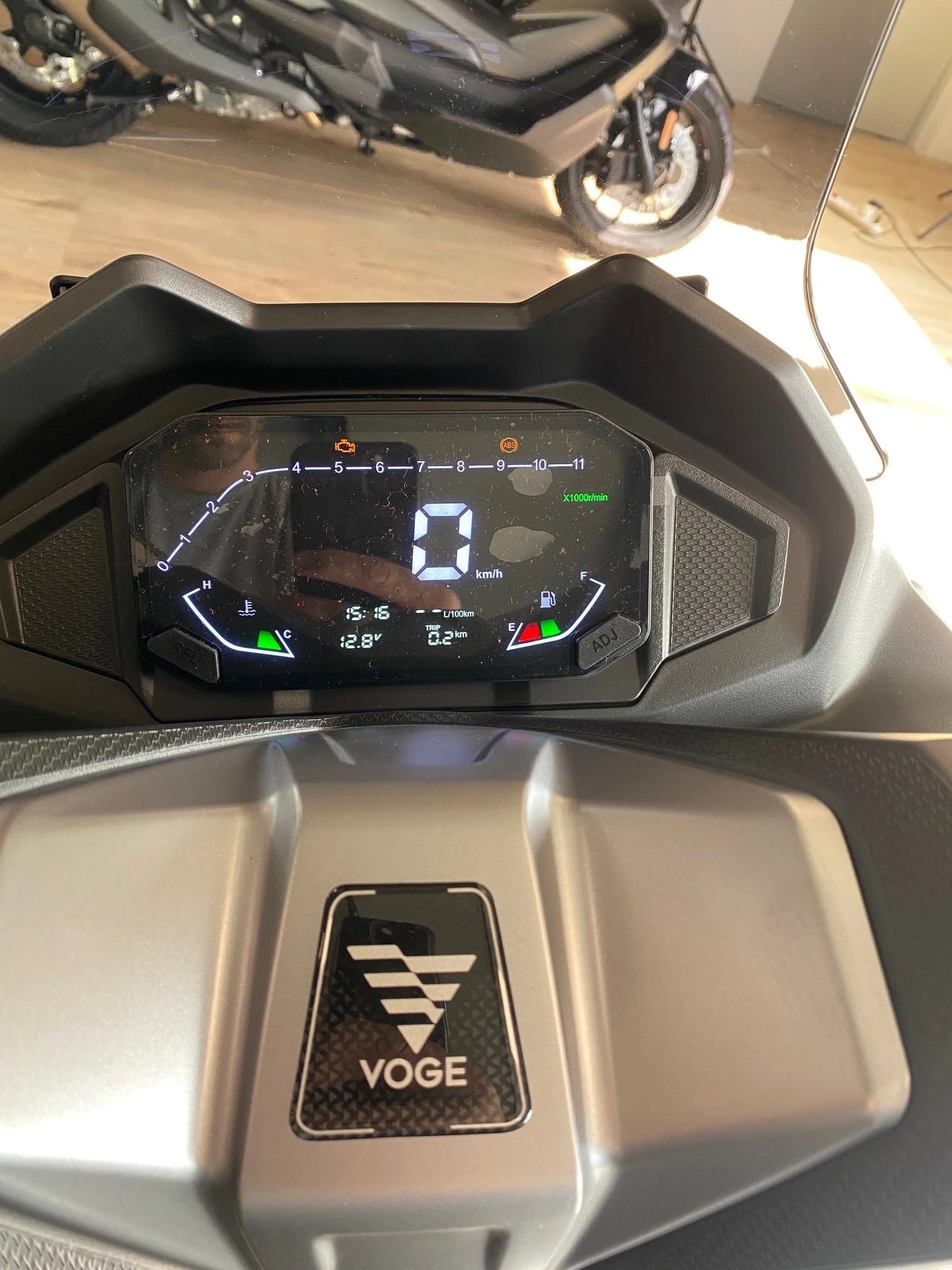 VOGE SR1 GT-showroom-element-2