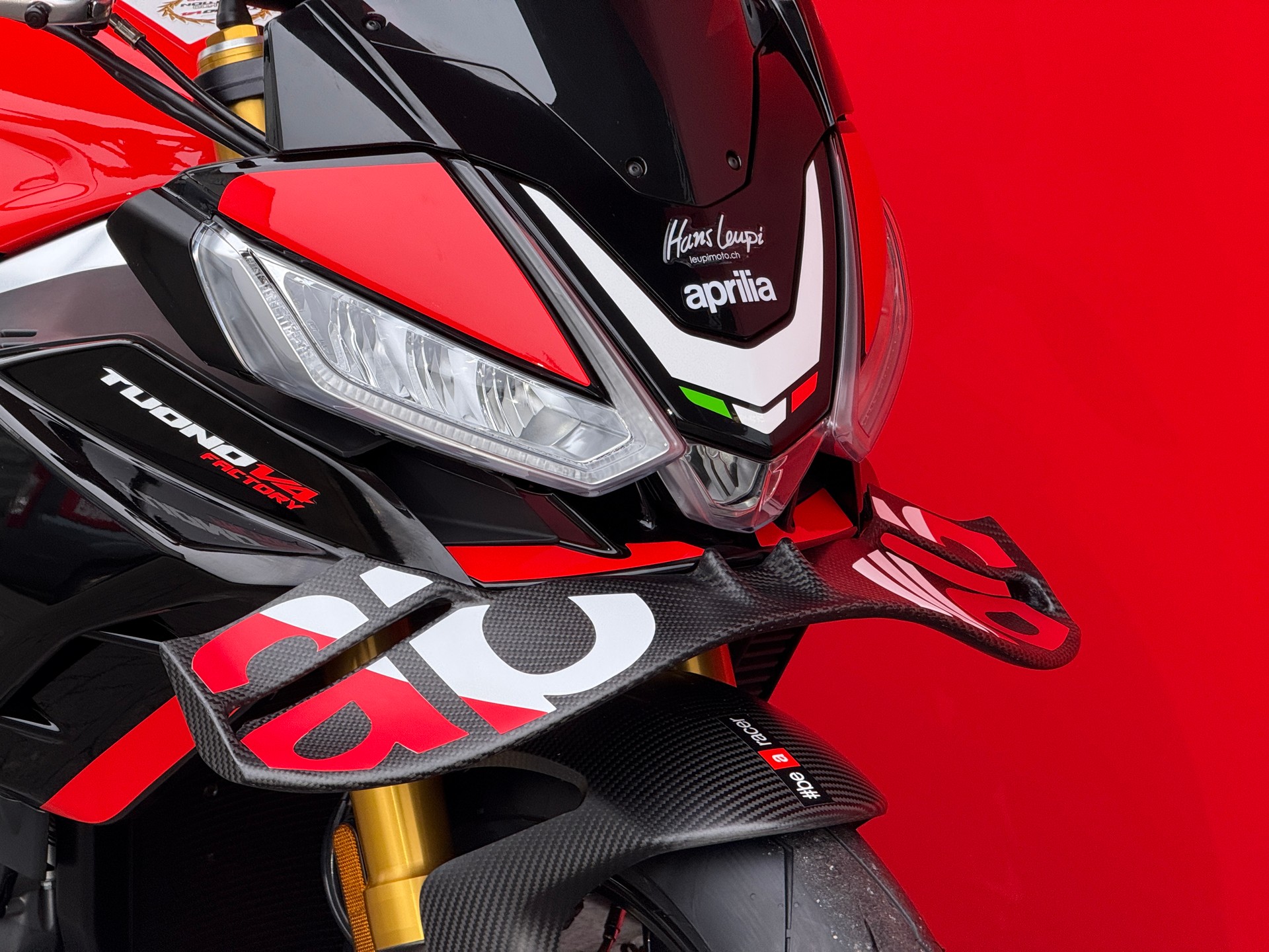APRILIA Tuono V4 1100 Factory SE 09 SBK-image-7