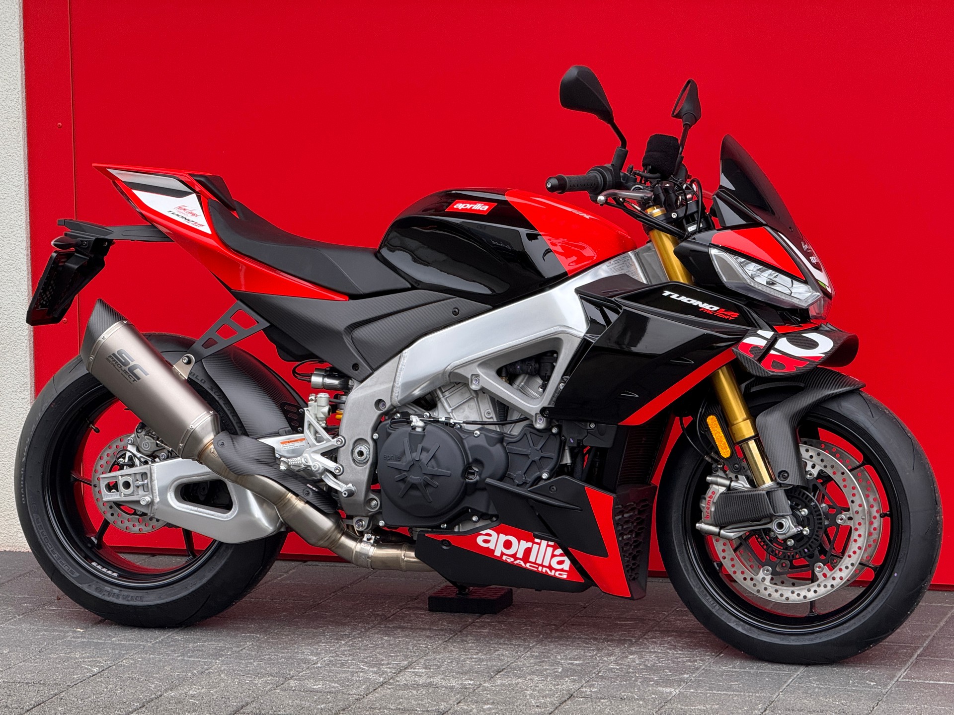 APRILIA Tuono V4 1100 Factory SE 09 SBK-image-4