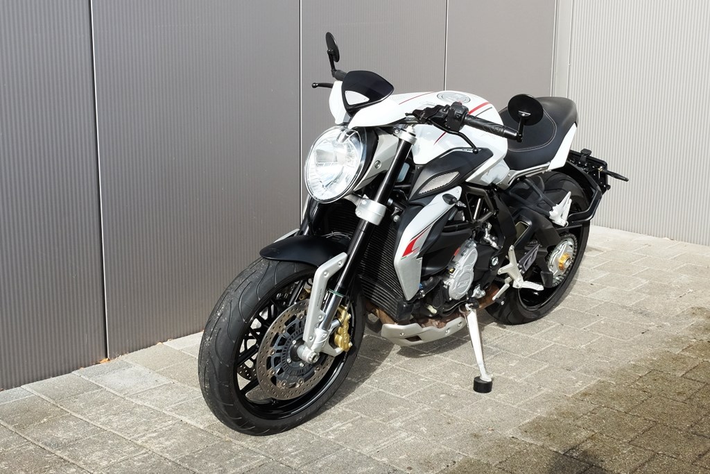 MV AGUSTA Dragster 800 ABS-showroom-element-1